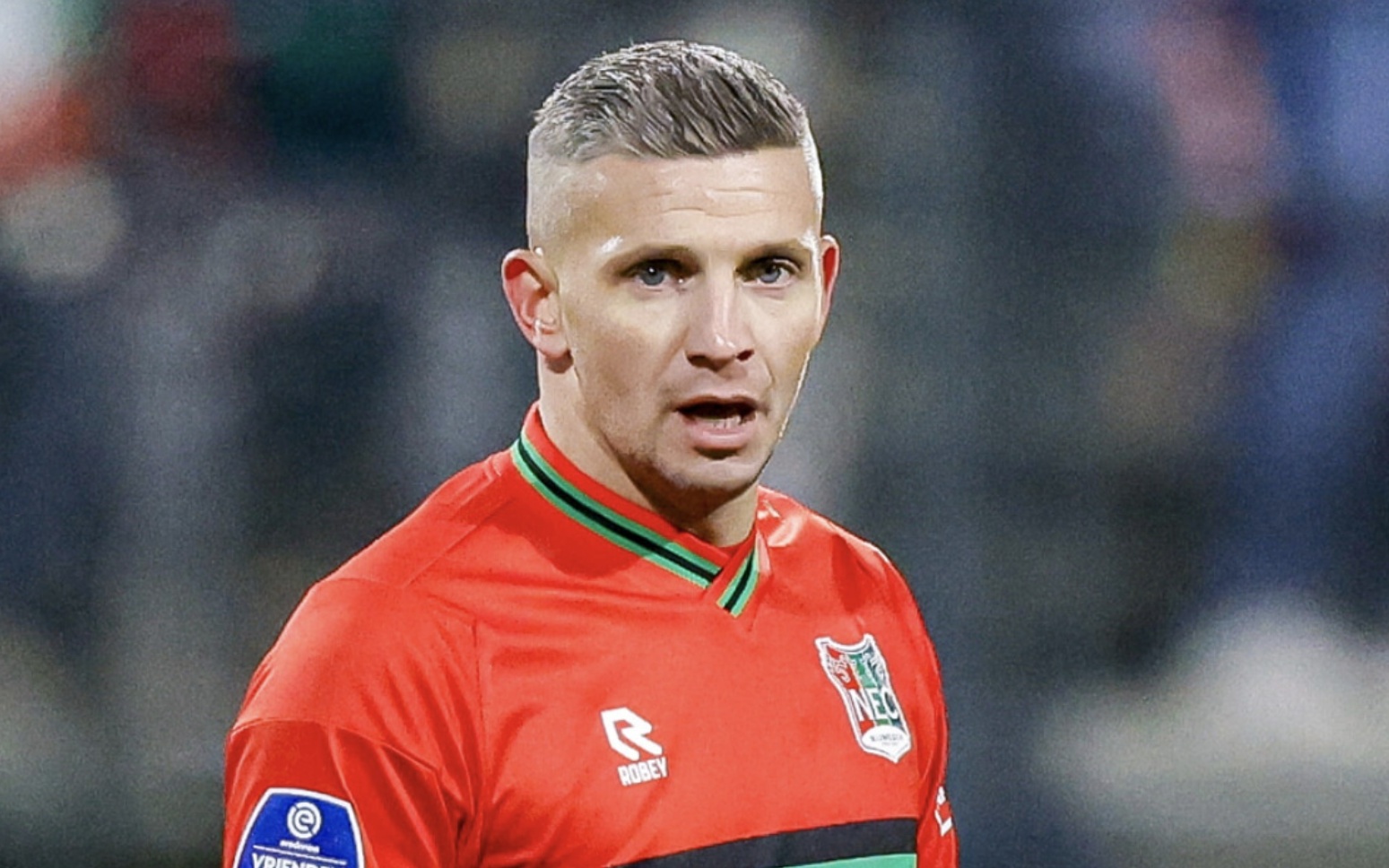 更折射出职 更折射出职