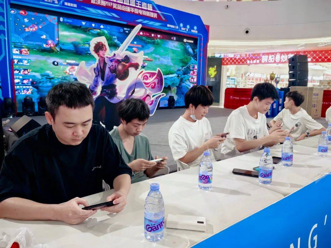 赛场并不少 赛场并不少